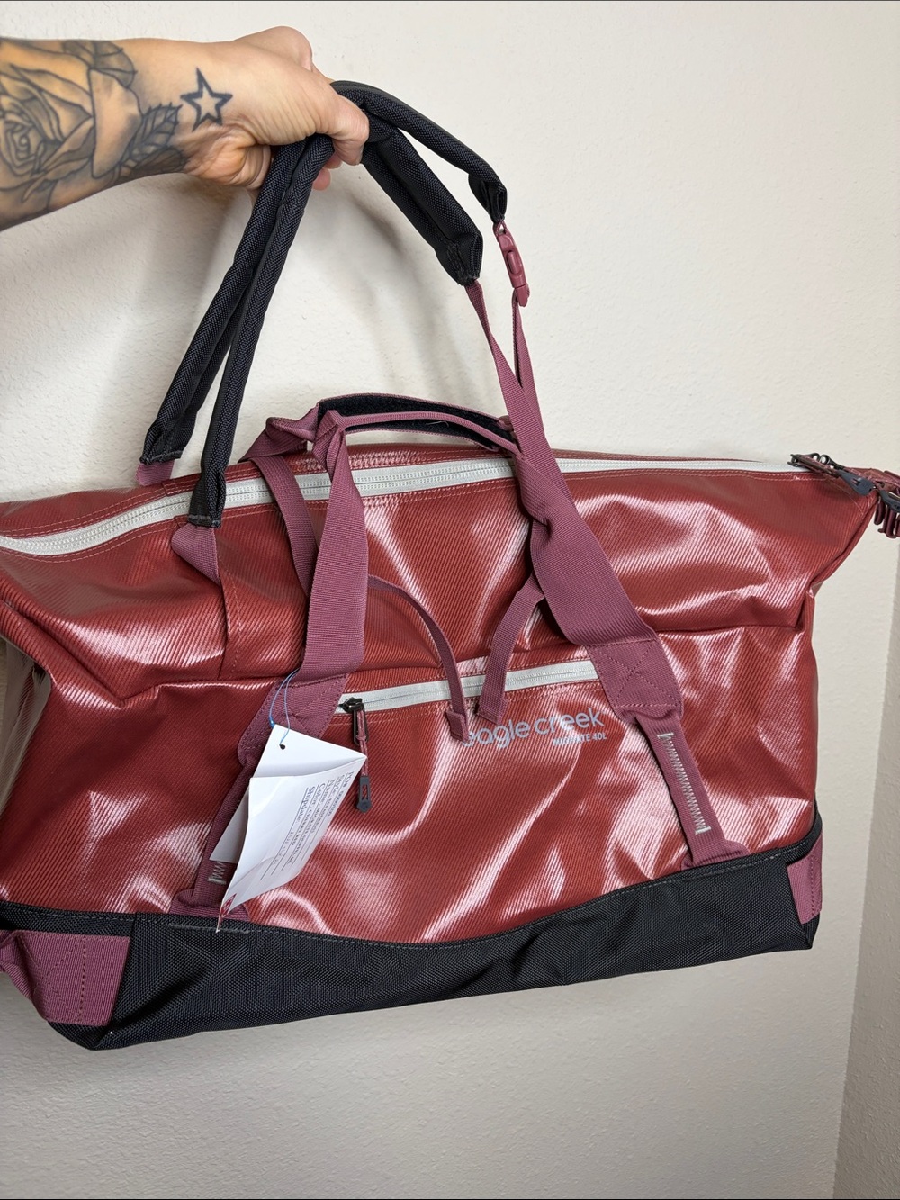 Eagle Creek | Sample Migrate 40L Duffel Bag in Cherry Red New